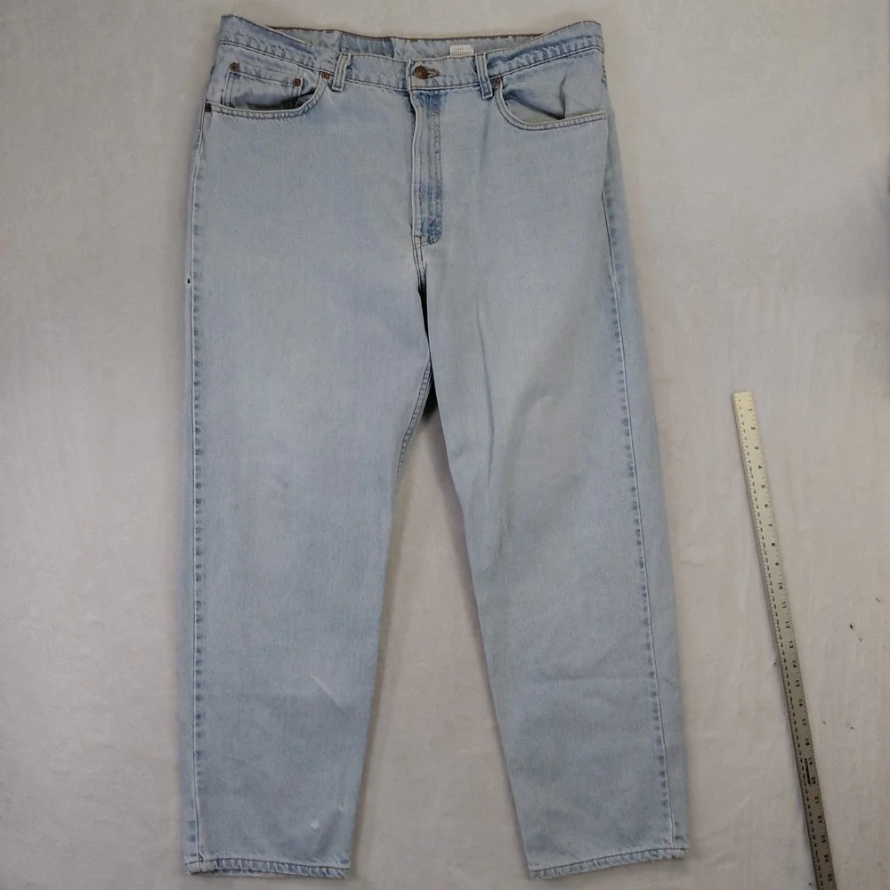 Vintage Levis 550 Relaxed Fit Light Wash Jeans Mens 40x30 Made in USA Blue